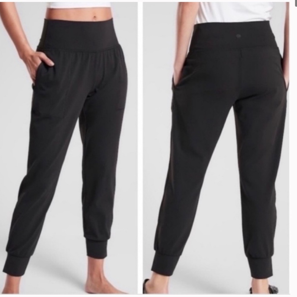 ATHLETA Salutation Jogger Black